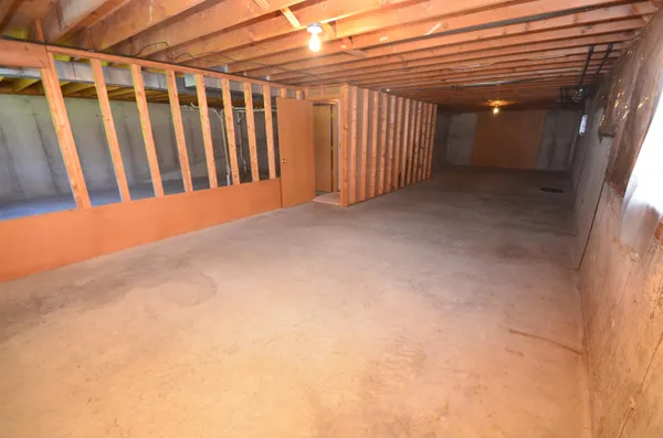 $1,800 | 1237 Wood Creek Bend, Rockford, IL 61108