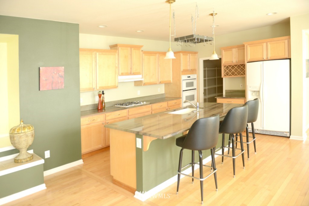 9953 227th Way Northeast Redmond, WA 98053 - Photo 8 of 23