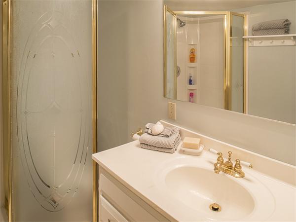 77 Overlook Road Marblehead, MA 01945 - Photo 13 of 22
