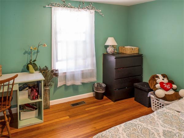 77 Overlook Road Marblehead, MA 01945 - Photo 16 of 22