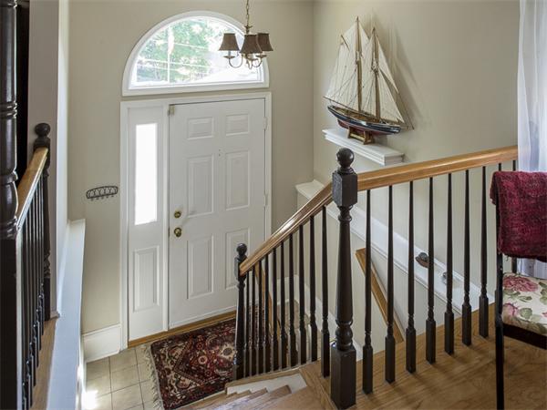 77 Overlook Road Marblehead, MA 01945 - Photo 5 of 22