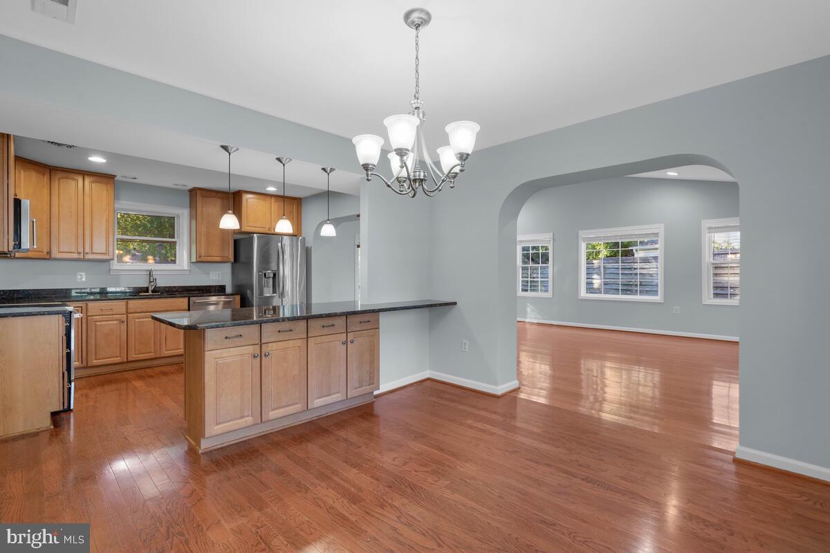 6800 Ontario Street Springfield, VA 22152 - Photo 8 of 45 Gallery Image 8