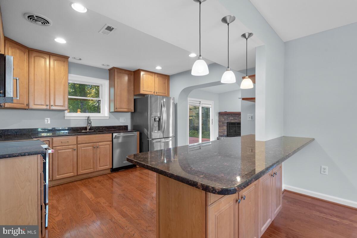 6800 Ontario Street Springfield, VA 22152 - Photo 10 of 45 Gallery Image 10