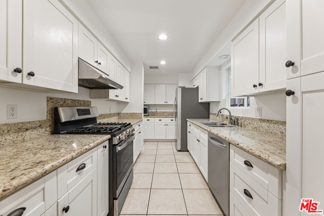 1150 Coronet Avenue Pasadena, CA 91107 - Photo 16 of 53