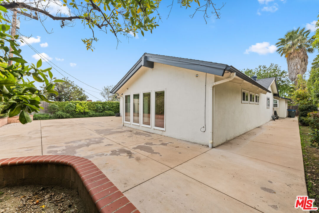 1150 Coronet Avenue Pasadena, CA 91107 - Photo 50 of 53