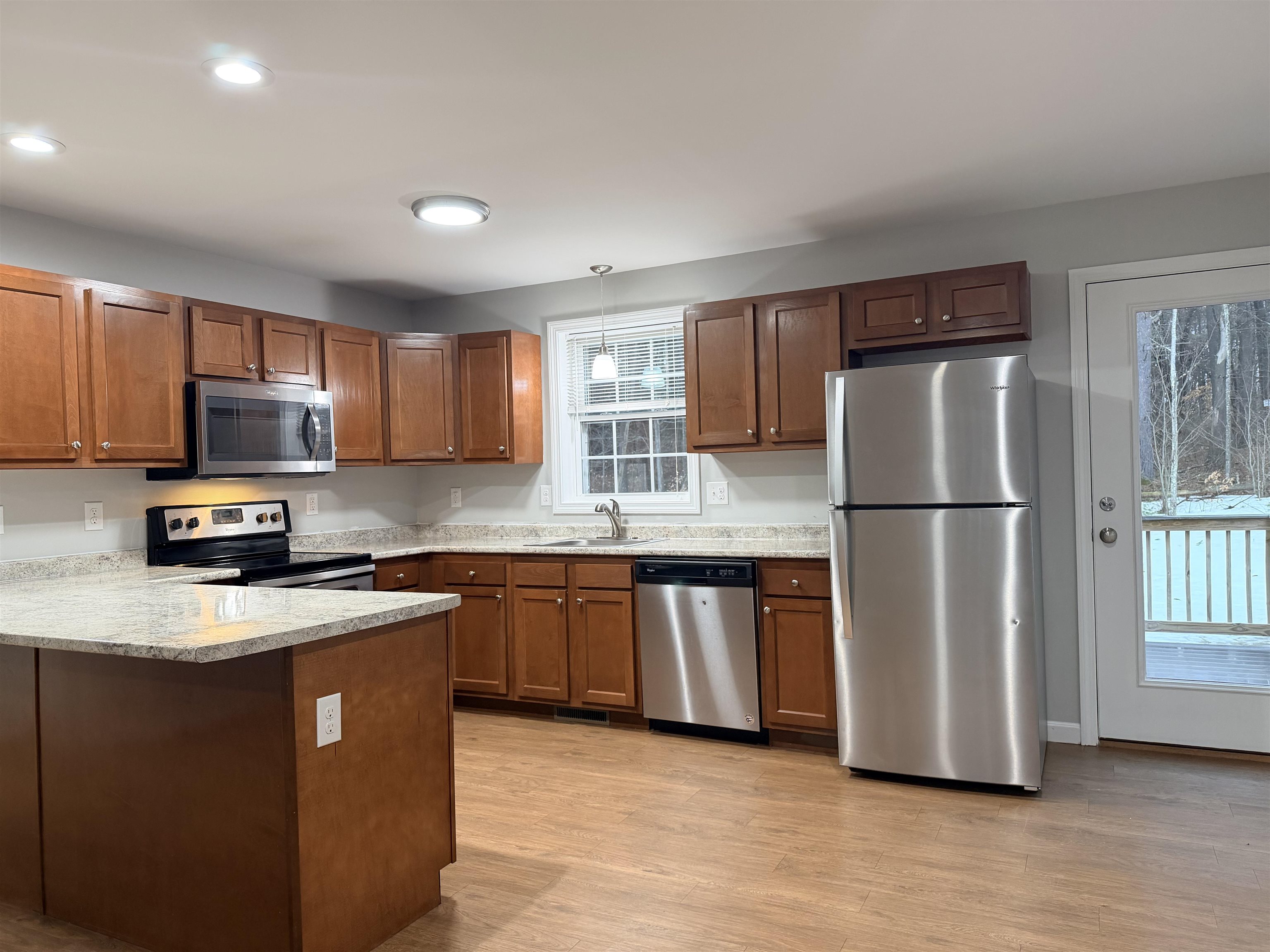 5 B Red Oak Way Boscawen, NH 03303 - Photo 5 of 41