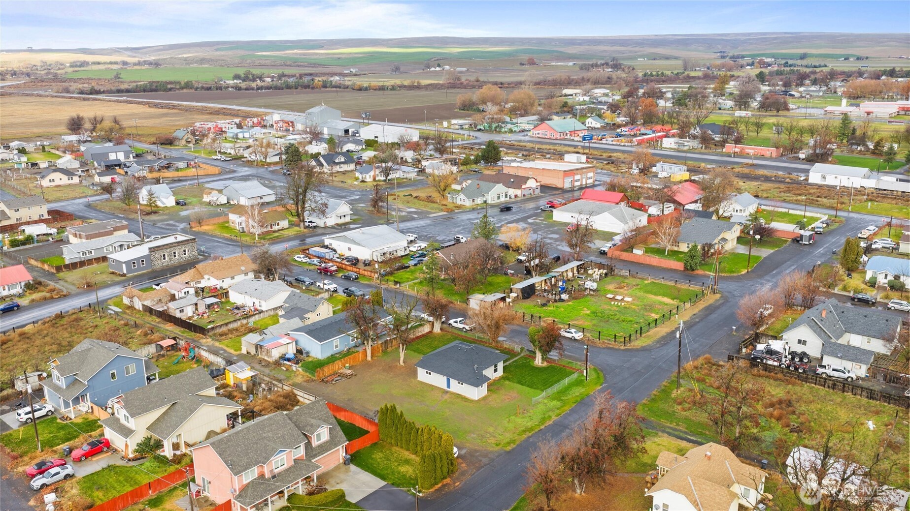 7 Second Street Touchet, WA 99360 - Photo 31 of 33 an aerial view of multiple house