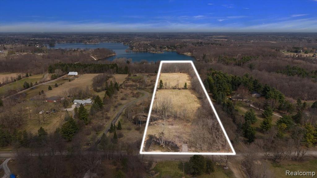 10515 Horton Road Goodrich, MI 48438 - Photo 1 of 13