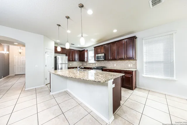 $2,300 | 12606 Texas Gold, San Antonio, TX 78253