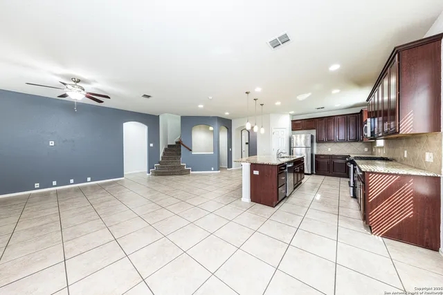 $2,300 | 12606 Texas Gold, San Antonio, TX 78253