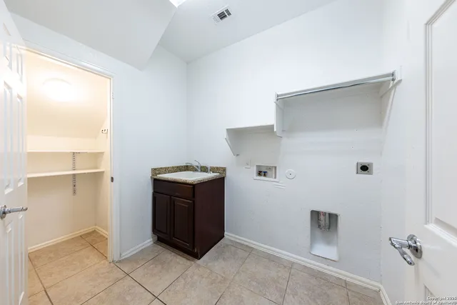 $2,300 | 12606 Texas Gold, San Antonio, TX 78253