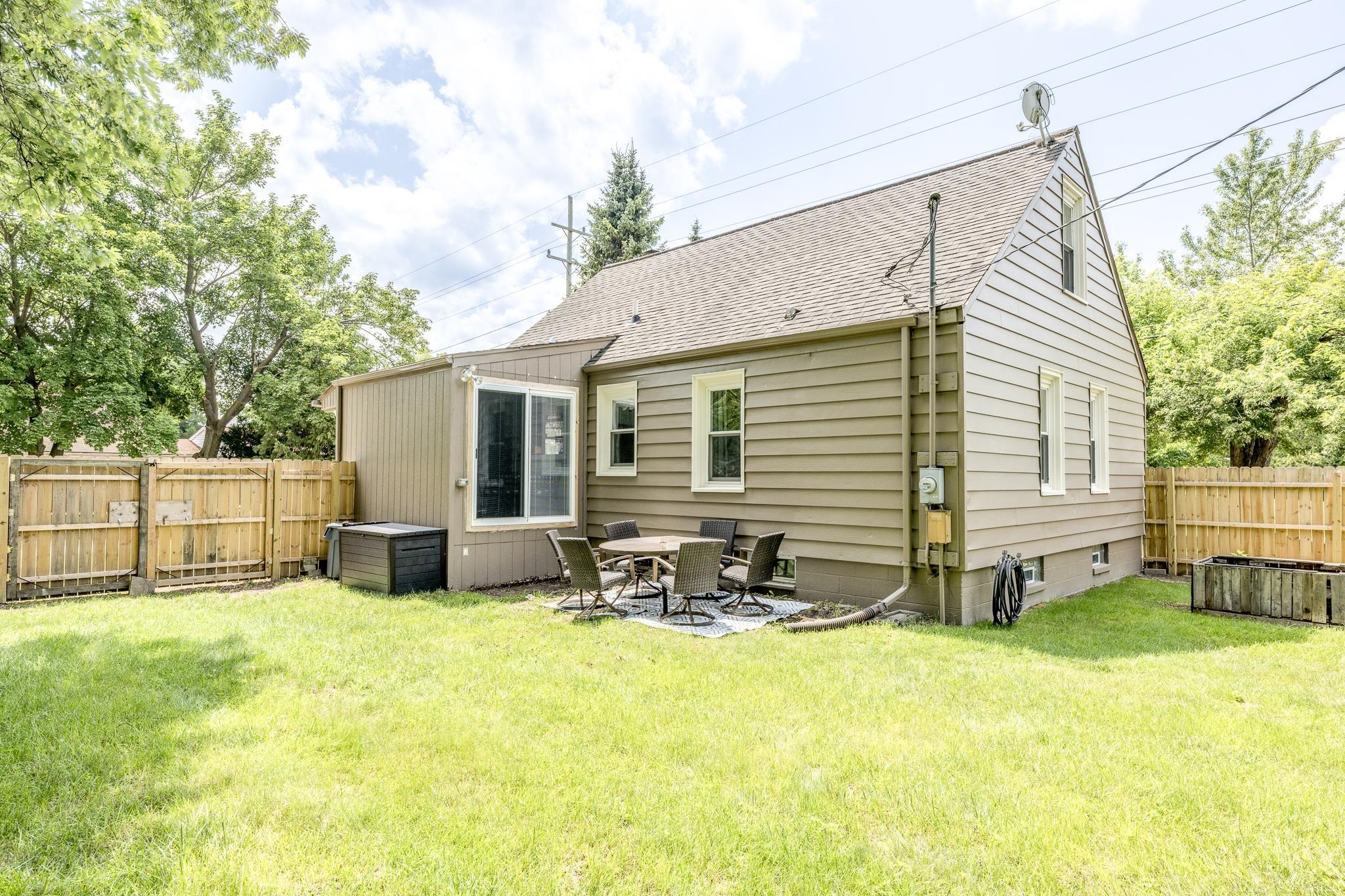 7093 Lakeshore Road Lexington, MI 48450 - Photo 3 of 46