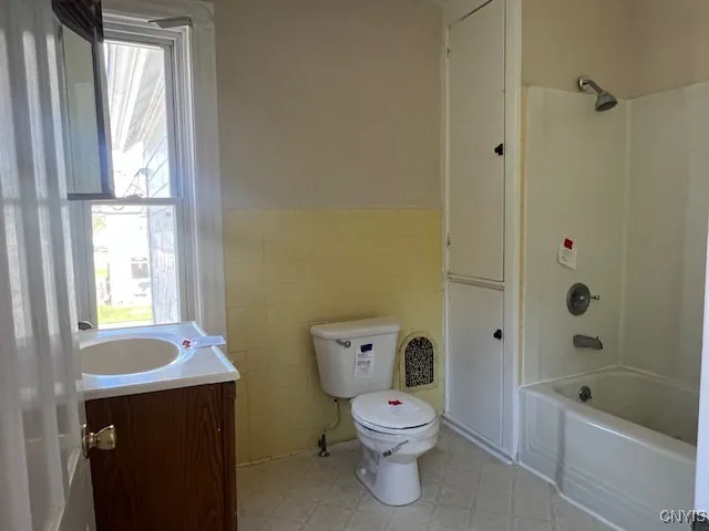 $109,900 | 515 West Lake Avenue, Herkimer, NY 13350