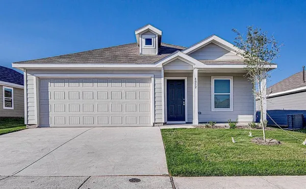 $1,895 | 4052 Dublin Ridge Drive, Fort Worth, TX 76036