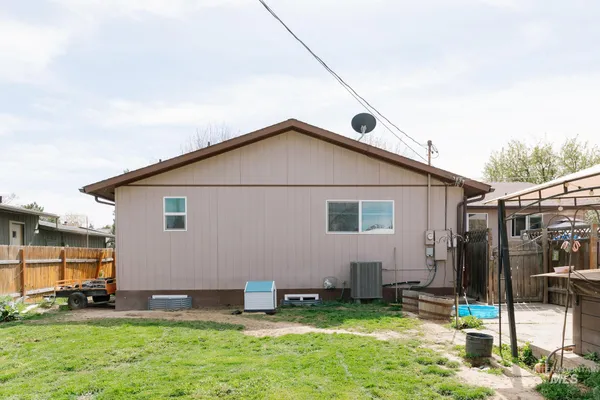 $399,900 | 1145 Southwest 11th Avenue, Ontario, OR 97914