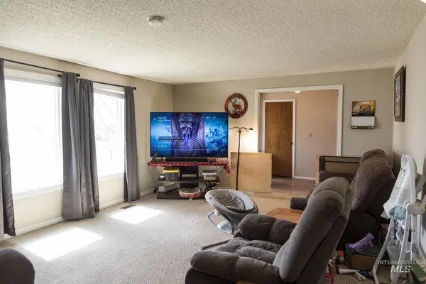 $399,900 | 1145 Southwest 11th Avenue, Ontario, OR 97914