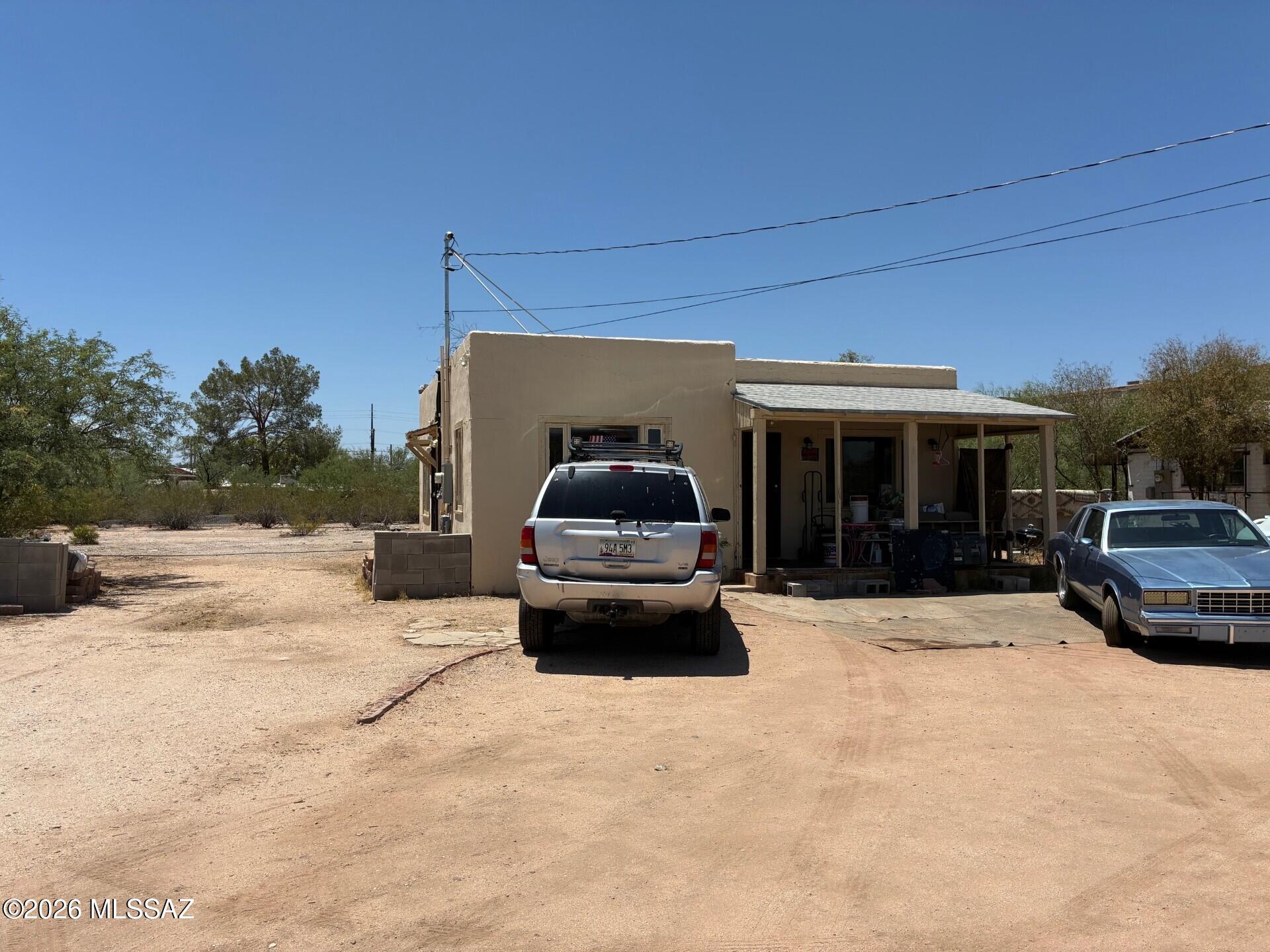 1106 East Halcyon Road Tucson, AZ 85719 - Photo 5 of 15 9770bc19-771e-42f3-a0a3-e46954a9fb84