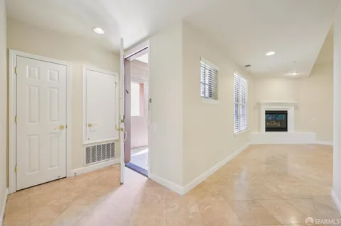 $7,000 | 435 Sheridan Avenue, Unit 201, Palo Alto, CA 94306
