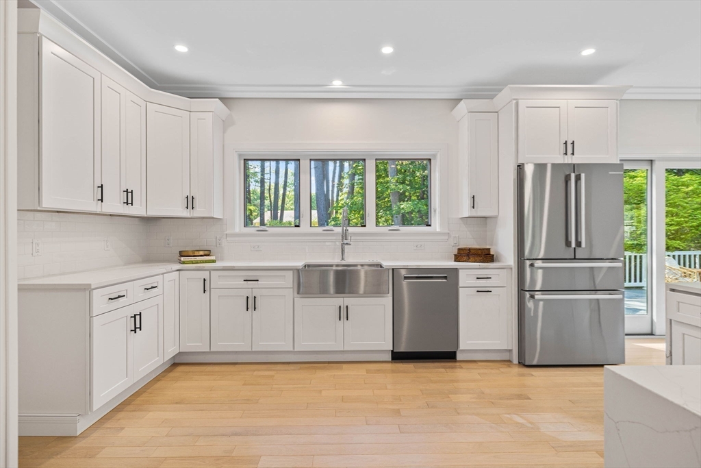 15 Oxbow Road Lynnfield, MA 01940 - Photo 12 of 42