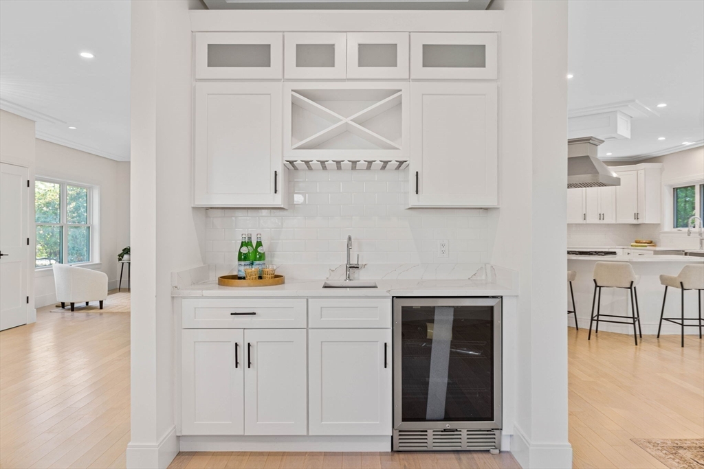 15 Oxbow Road Lynnfield, MA 01940 - Photo 5 of 42