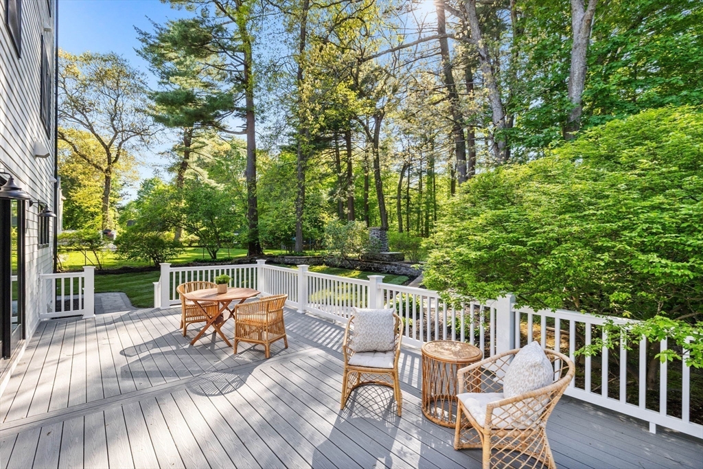 15 Oxbow Road Lynnfield, MA 01940 - Photo 8 of 42