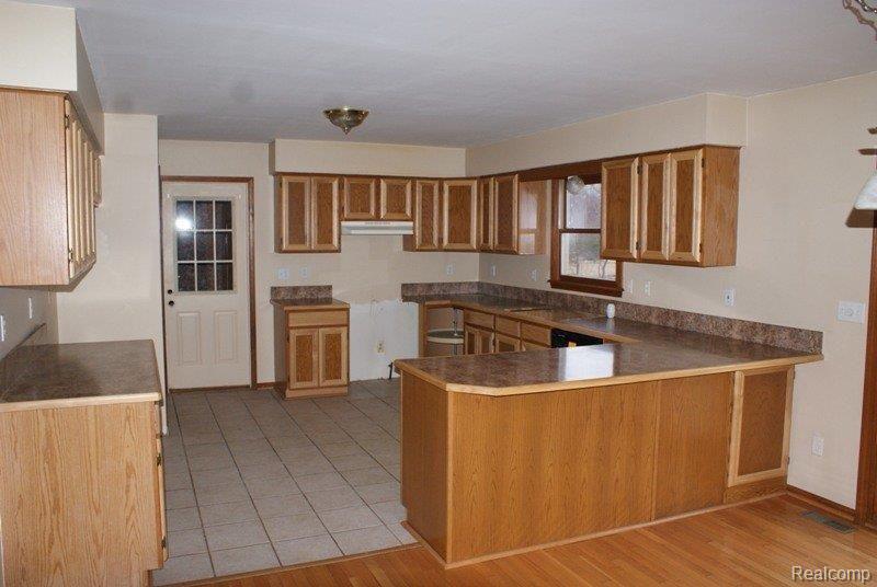 2349 Scott Road North Branch, MI 48461 - Photo 4 of 15 DSC09626