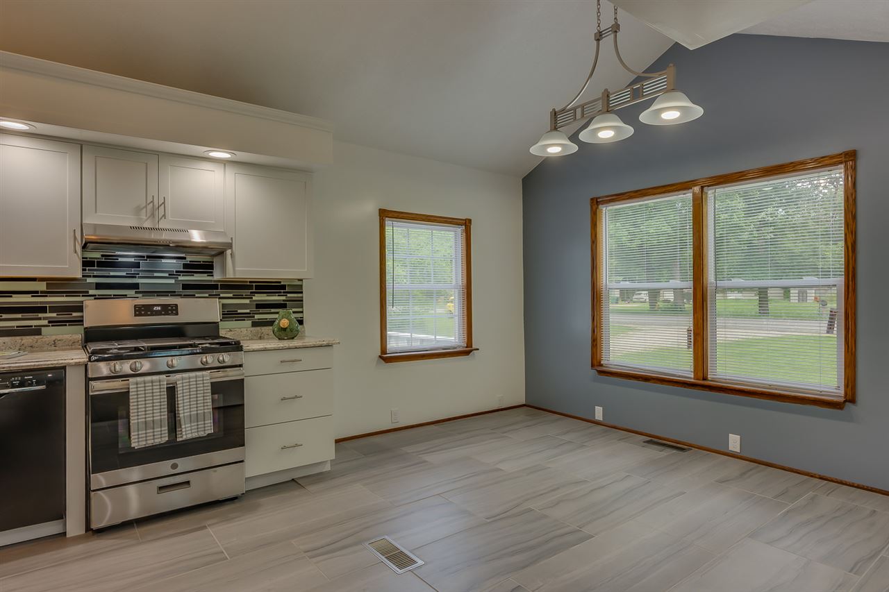 55055 Currant Road Mishawaka, IN 46545 - Photo 5 of 26 Gallery Image 5
