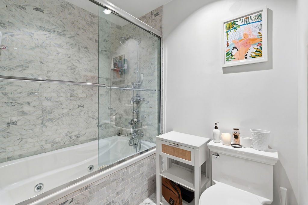 315 East 72nd Street, Unit 8D Manhattan, NY 10021 - Photo 11 of 17