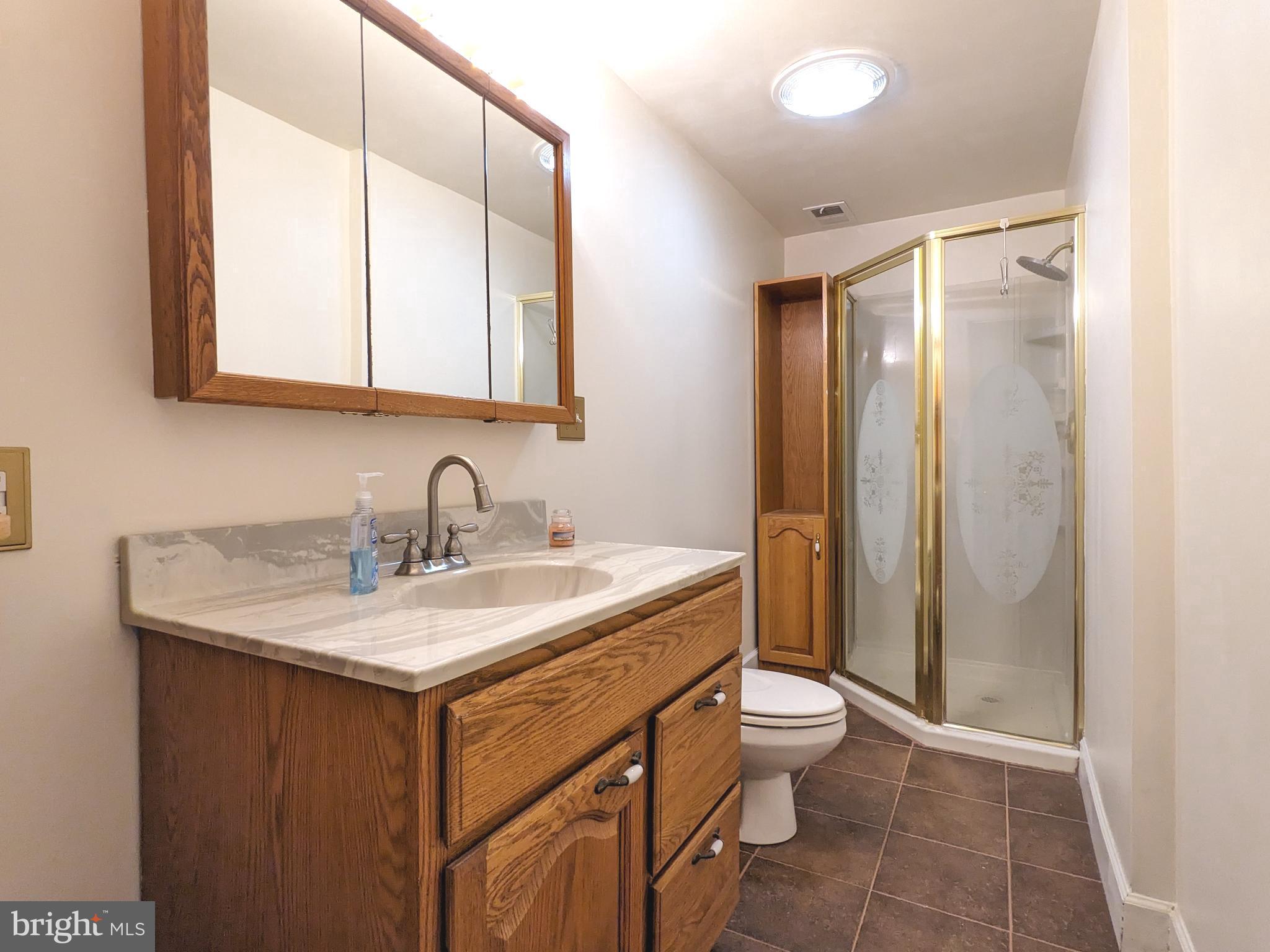 302 Biddle Road Accokeek, MD 20607 - Photo 13 of 43 Full Bathroom
