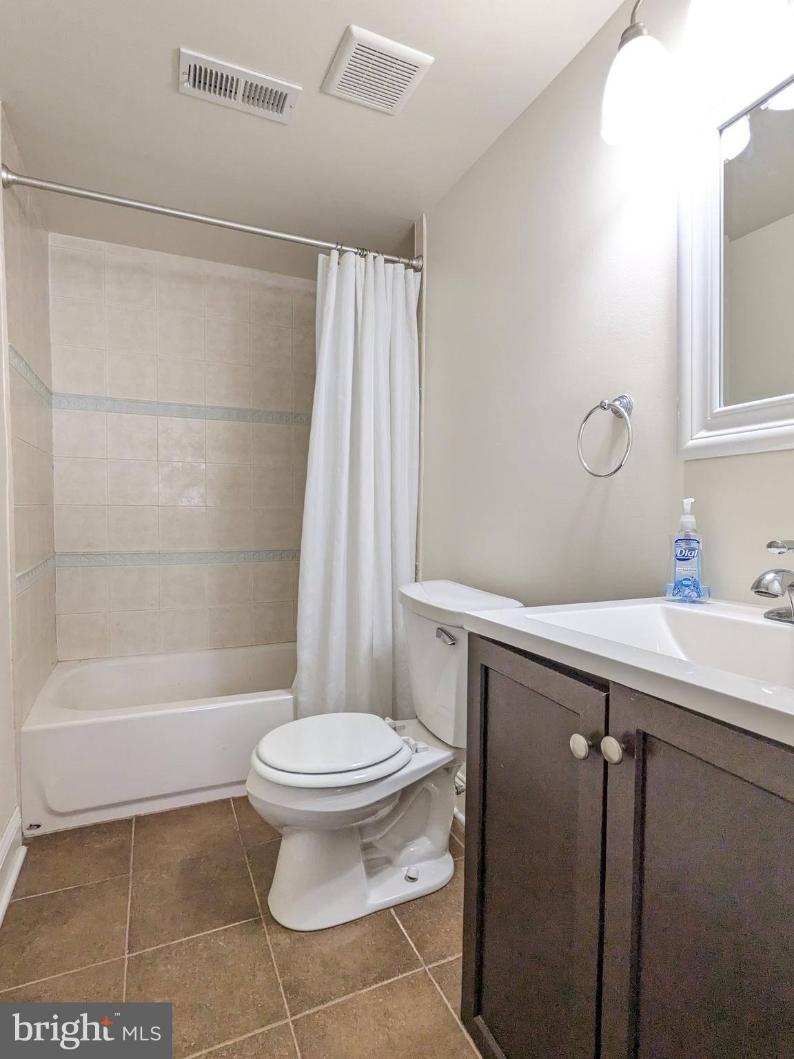 302 Biddle Road Accokeek, MD 20607 - Photo 28 of 43 Full Bathroom