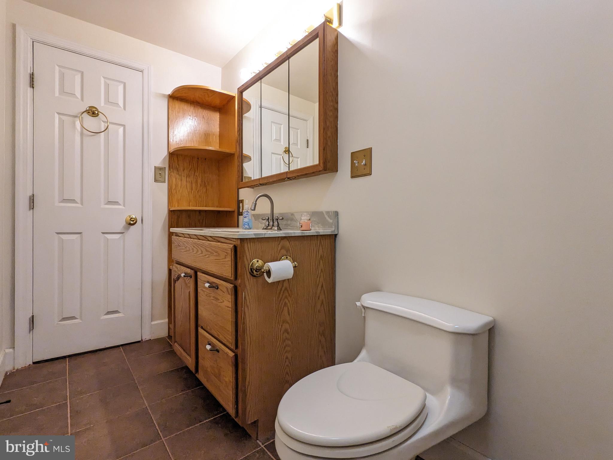 302 Biddle Road Accokeek, MD 20607 - Photo 34 of 43 Full Bathroom