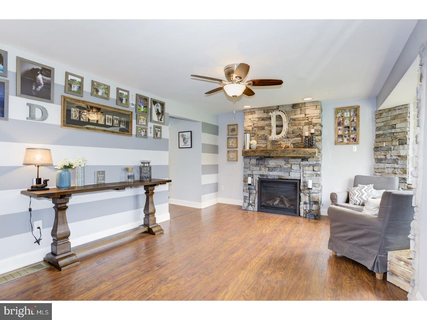 419 Exton Road Hatboro, PA 19040 - Photo 6 of 25 Foyer