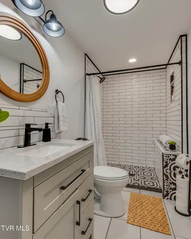 $299,900 | 2549 Bay Street, Bristol, TN 37620