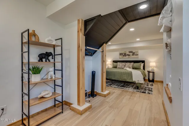 $299,900 | 2549 Bay Street, Bristol, TN 37620