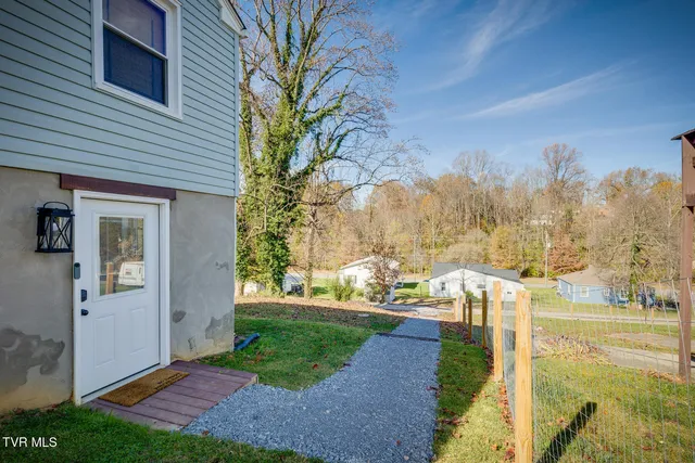 $299,900 | 2549 Bay Street, Bristol, TN 37620