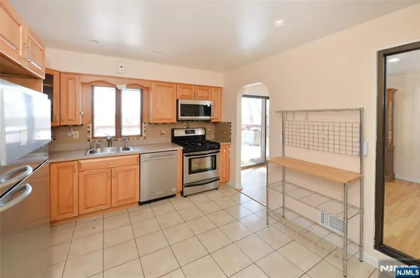 $4,400 | 79 Grand Boulevard, Emerson, NJ 07630