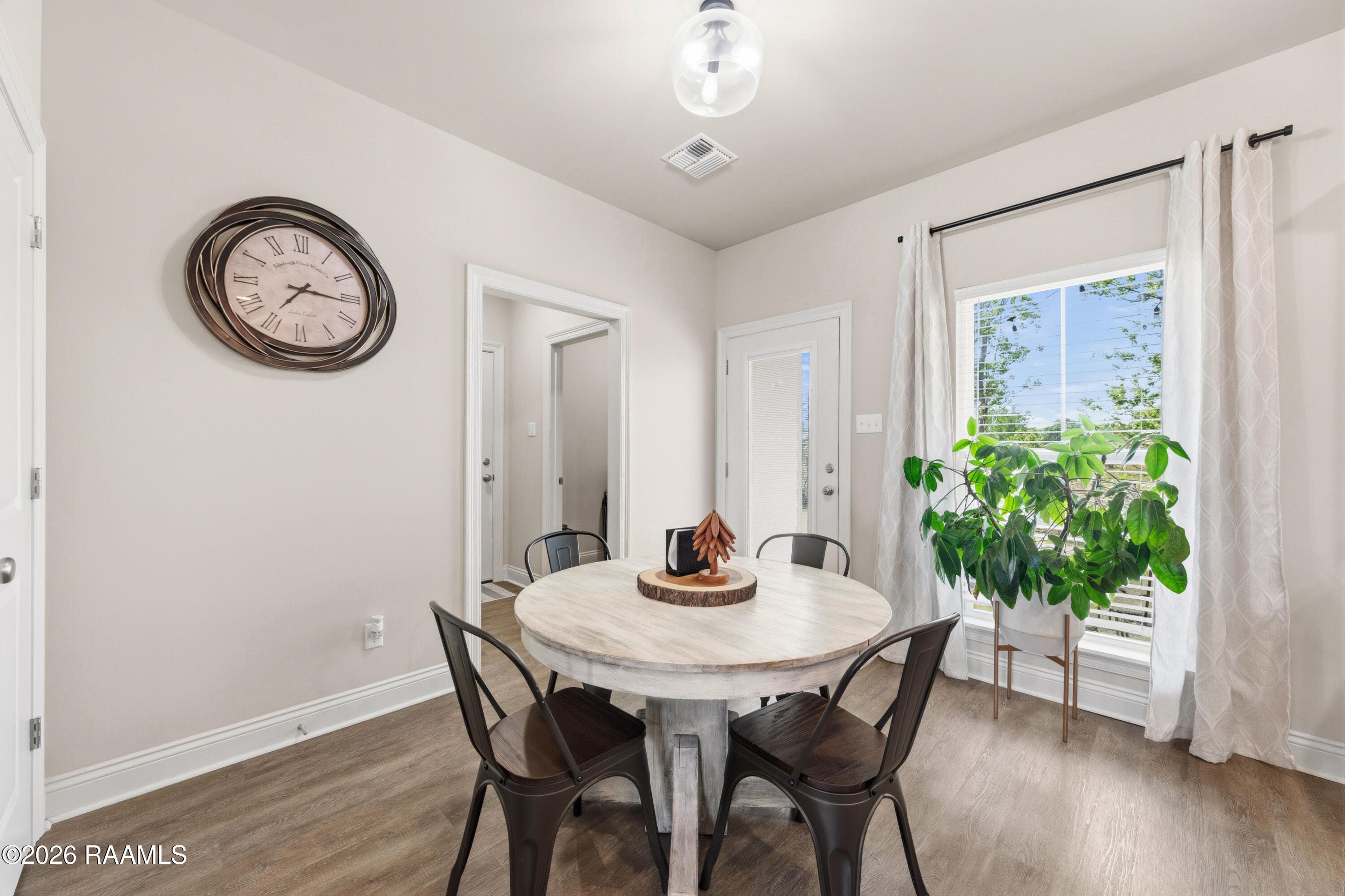 261 Grande Rue Church Point, LA 70525 - Photo 9 of 32 261GrandRue-35