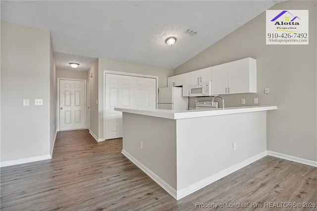 $1,000 | 6800 Willowbrook Drive, Unit 8, Fayetteville, NC 28314