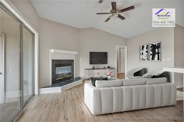 $1,000 | 6800 Willowbrook Drive, Unit 8, Fayetteville, NC 28314