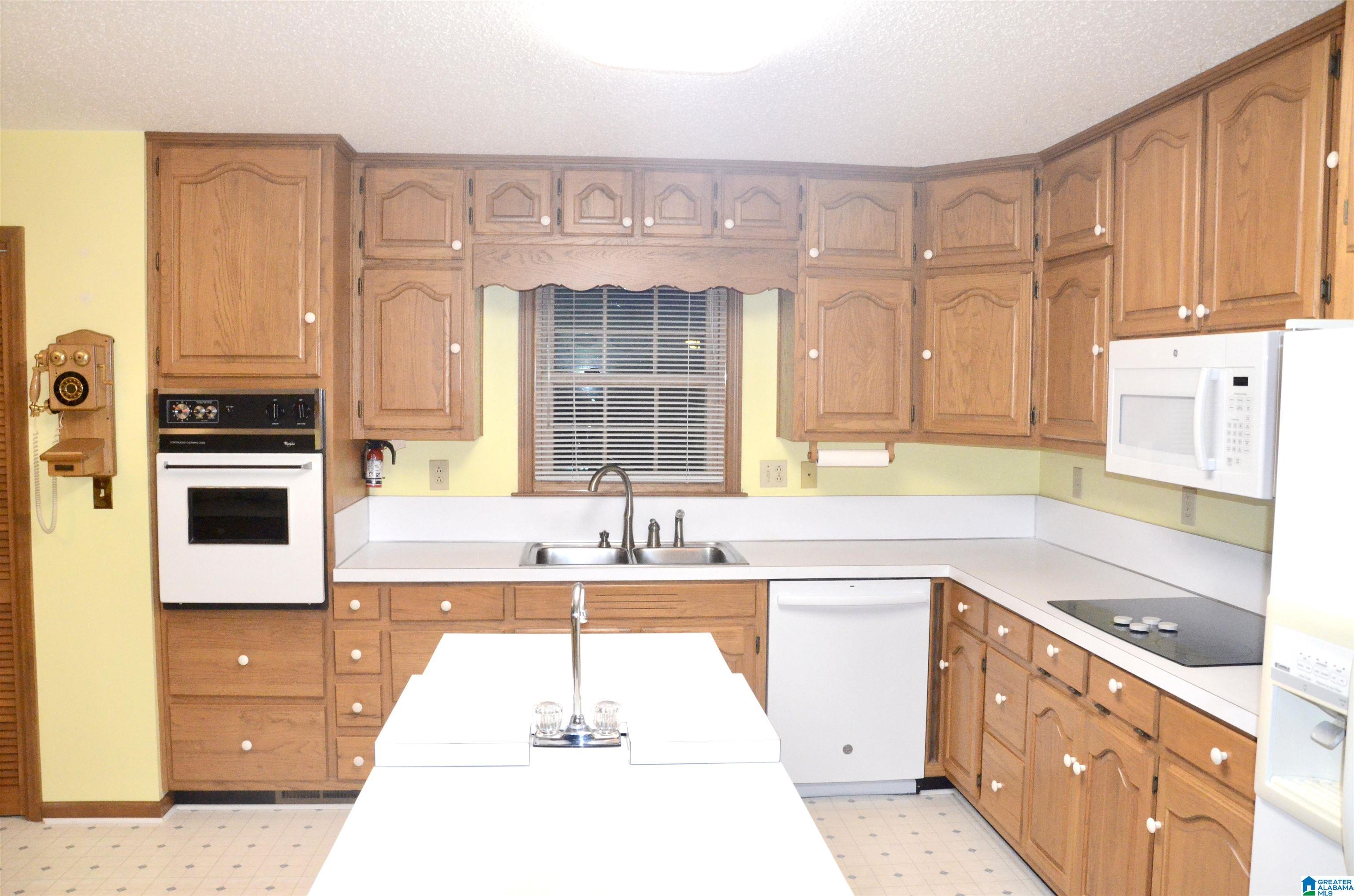 3070 Blue Springs Road Wilsonville, AL 35186 - Photo 11 of 32