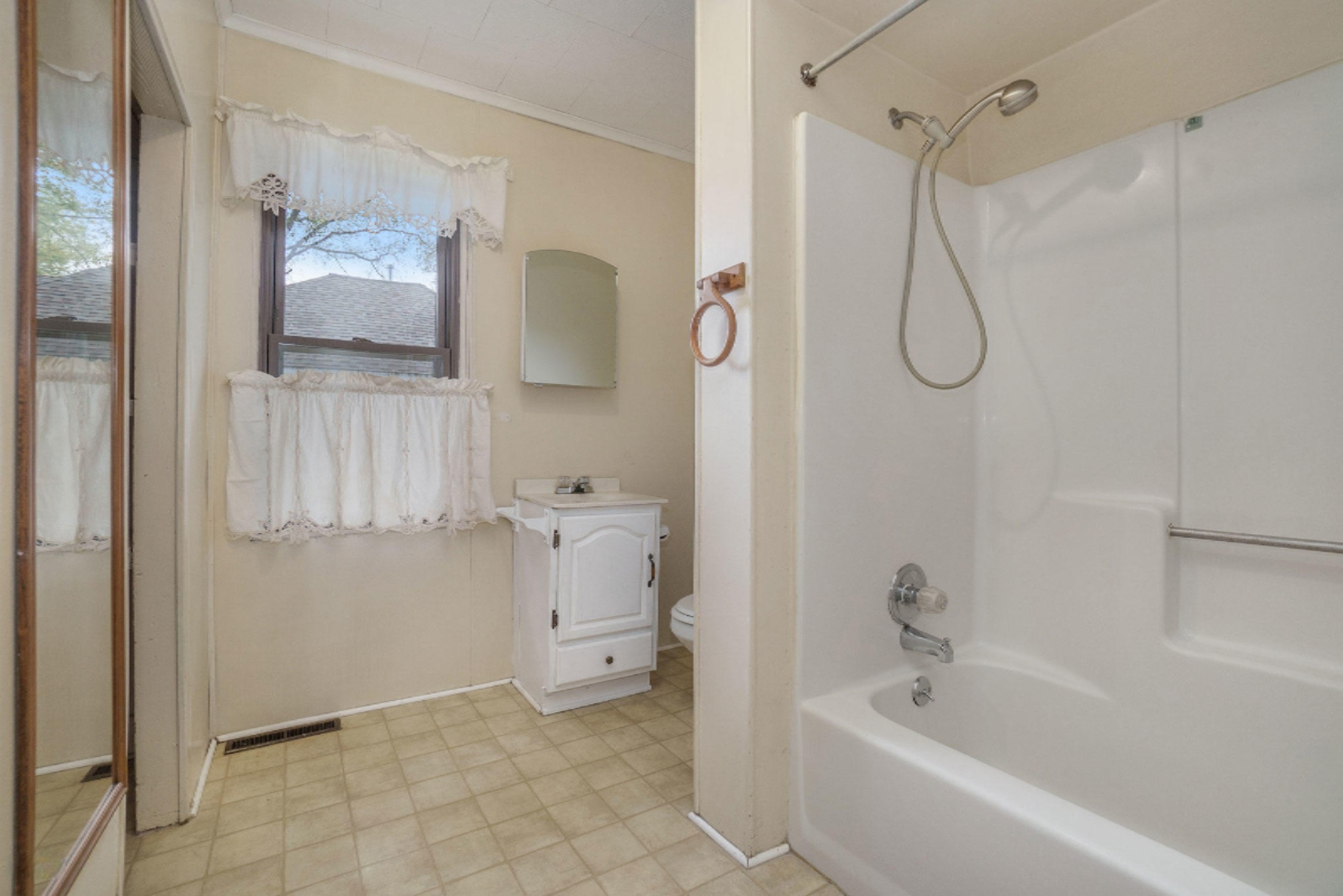705 Spring Street Three Rivers, MI 49093 - Photo 12 of 20 DNG-705-SPRING-ST_17