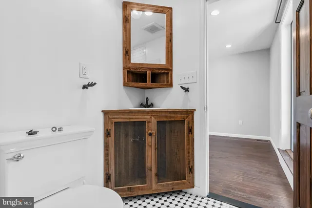 $2,100 | 1120 O'Neil Street, Philadelphia, PA 19123