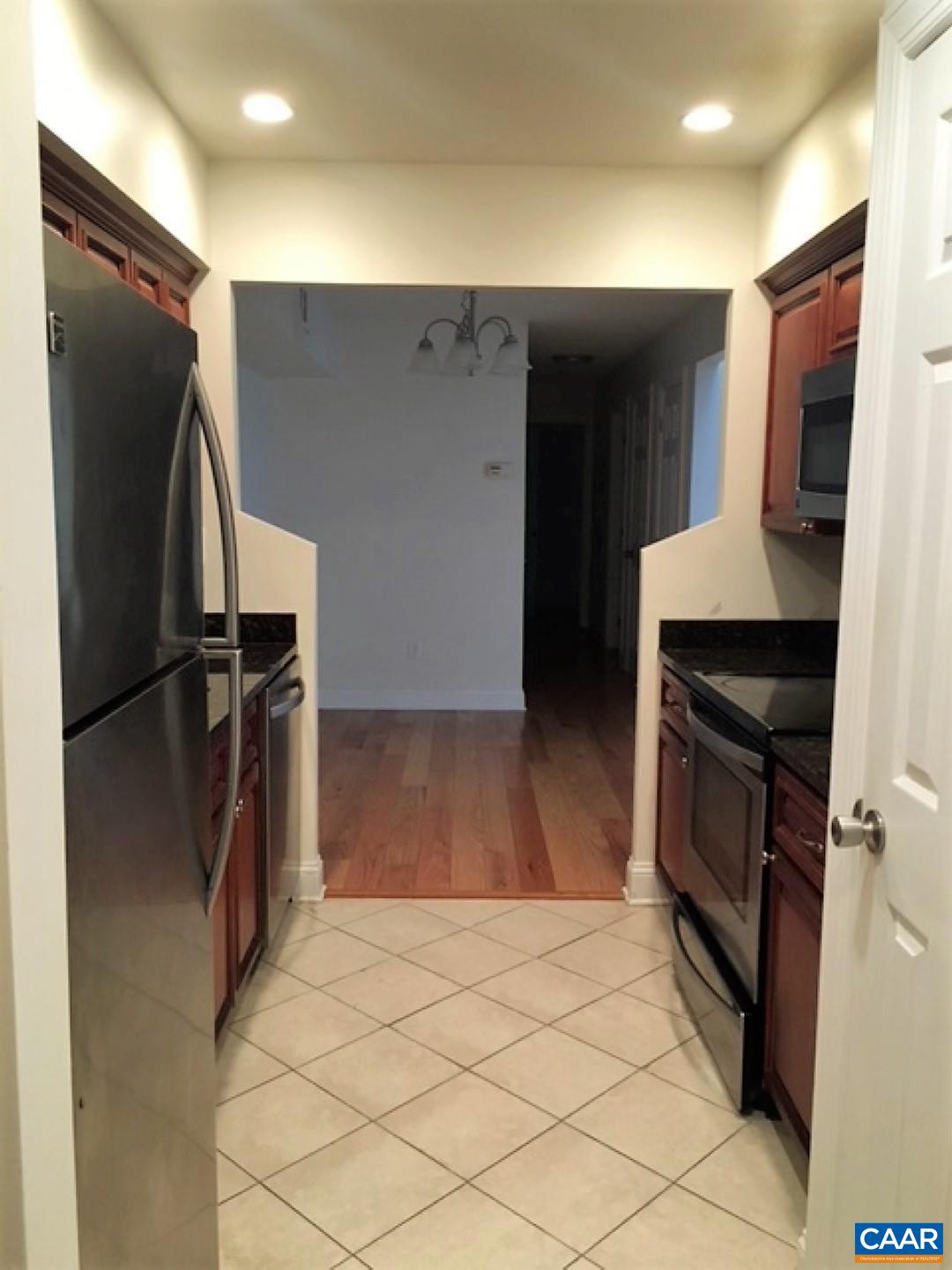 104 Turtle Creek Road, Unit 9 Charlottesville, VA 22901 - Photo 5 of 7