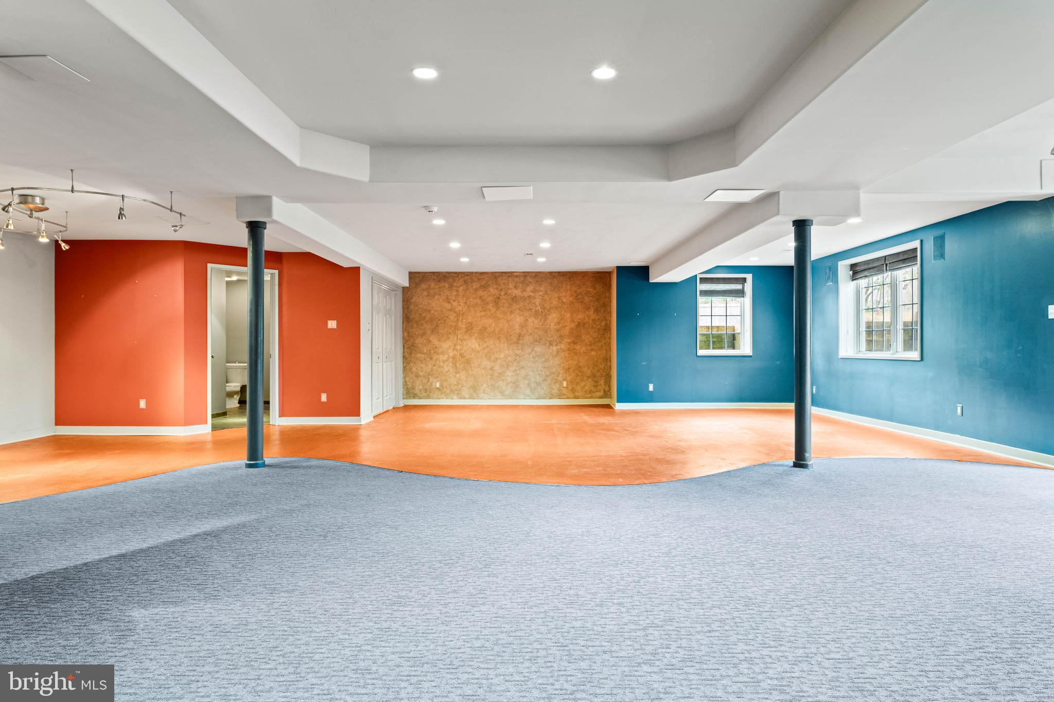 607 Newtown Road Berwyn, PA 19312 - Photo 65 of 83 a view of an empty room with window