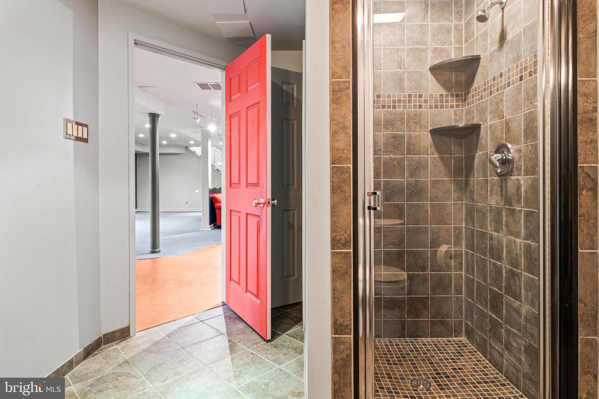 607 Newtown Road Berwyn, PA 19312 - Photo 68 of 83 a bathroom with a bathtub and shower