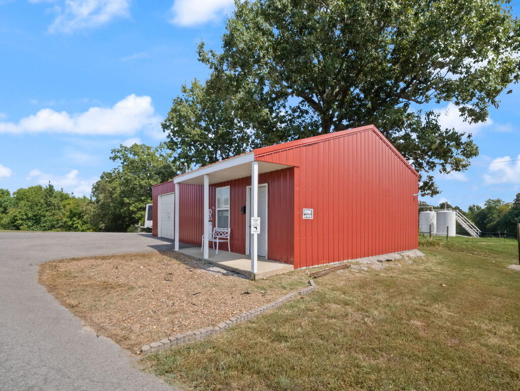 891 Jerry Arnold Road Manitou, KY 42436 - Photo 29 of 90 Gallery Image 29