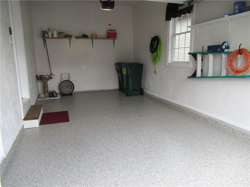 6 Daisy Lane Coventry, RI 02816 - Photo 3 of 24