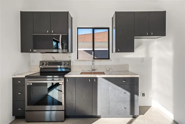 $299,900 | 4955 1st, Joshua Tree, CA 92252