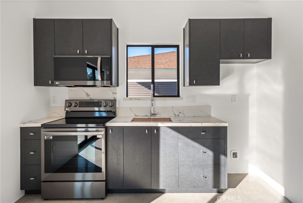 4955 1st Joshua Tree, CA 92252 - Photo 2 of 10