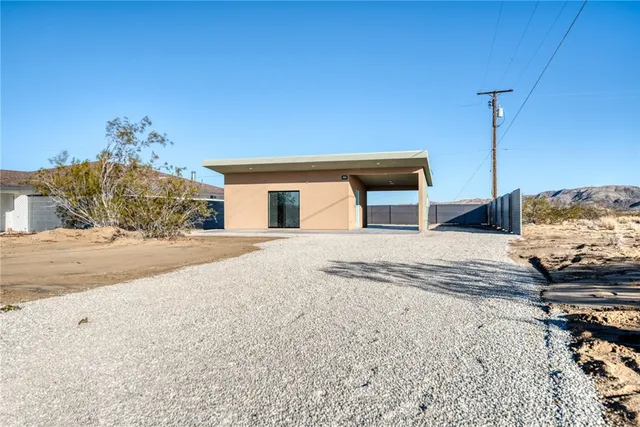$299,900 | 4955 1st, Joshua Tree, CA 92252